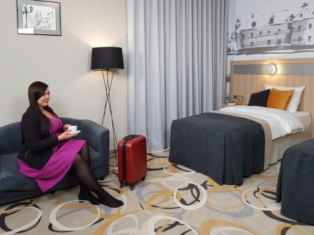 Narzuty i pasaże hotelowe.