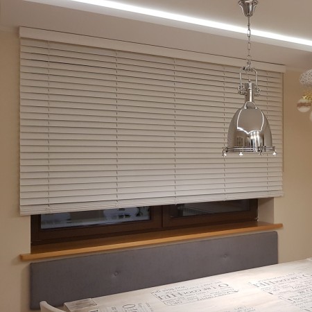 żaluzje drewniane białe na wymiar