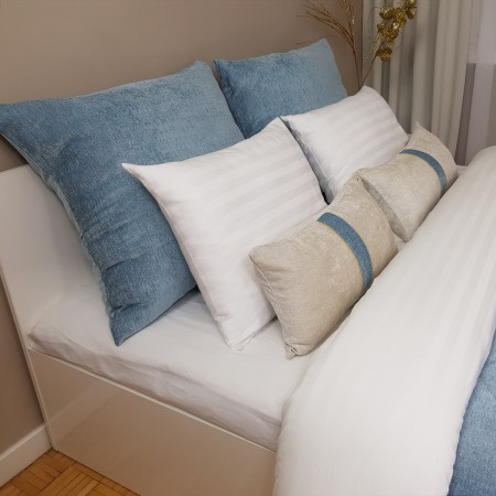 Poszewki dekoracyjne hotelowe.