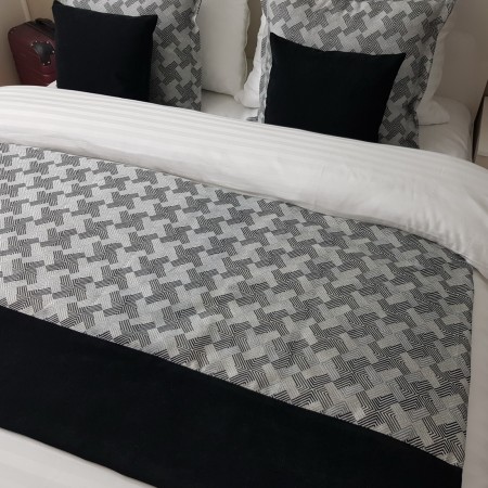 Pasaż hotelowy na łóżko.