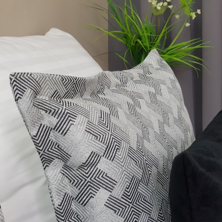 Zasłony i firany z atestem niepalności.