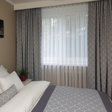 Zasłona hotelowa zaciemniająca