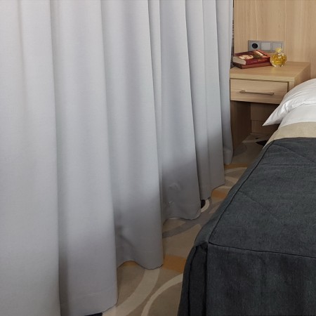 Zasłona niepalna blackout.