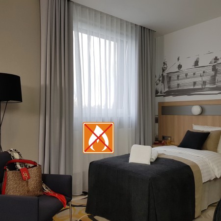 Firana niepalna z atestem.