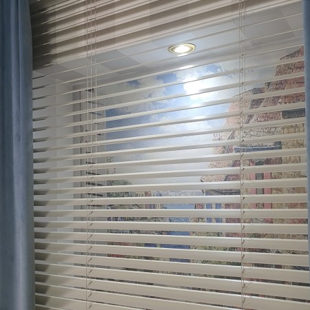 Żaluzja pozioma drewniana 50mm.