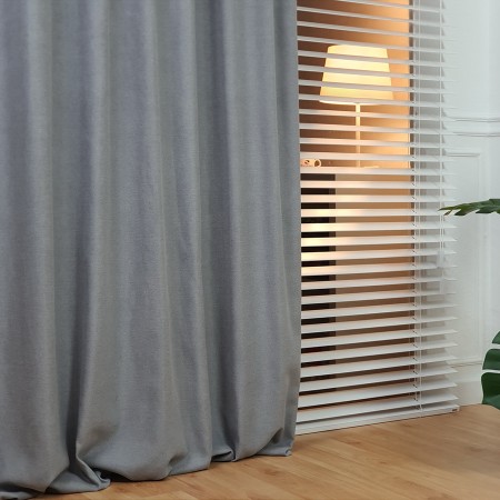 Zasłona zasłaniająca szara.