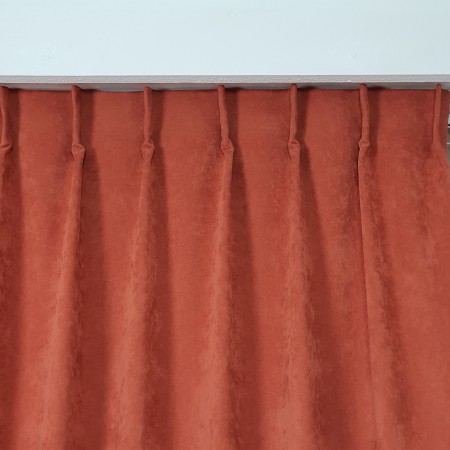 Zasłona gotowa na fleksach.