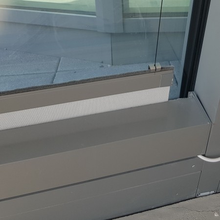 Rolety wewnętrzne w kasecie z prowadnicami