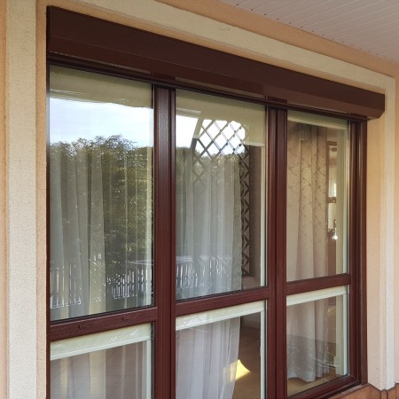 Zewnętrzna roleta elewacyjna na taras.