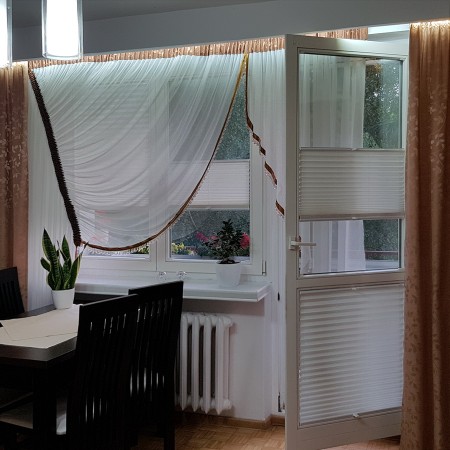 Żaluzja plisowana VS2 do salonu.