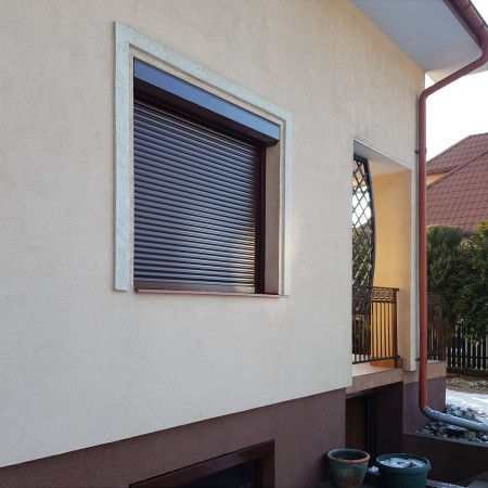 P39 Zewnętrzna roleta elewacyjna