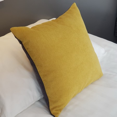 Poduszka ozdobna poszewka.