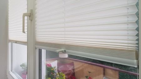 Żaluzja plisowana VS2 do salonu, detal.