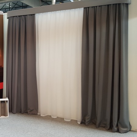 Zasłony zaciemniające na fleksach z tkaniny Blackout 900x900.jpg