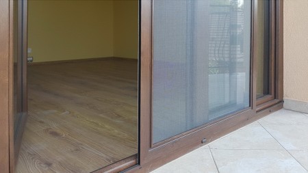 Zewnętrzna moskitiera przesuwna