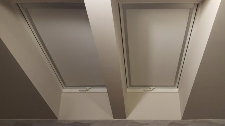 Dachowe rolety zaciemniające do okien Velux.