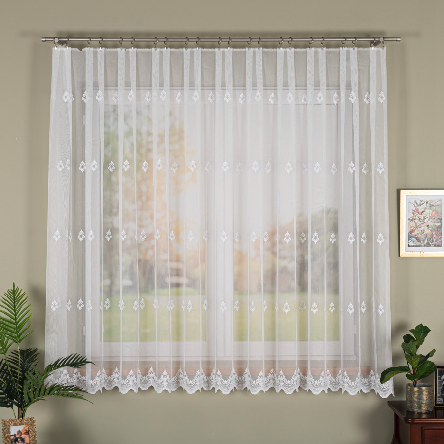 firanka-dekoracyjna-ze-wzoerem