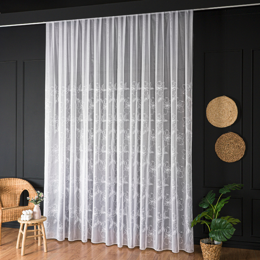 firanka-ze-wzorem-na-metry-do-salonu
